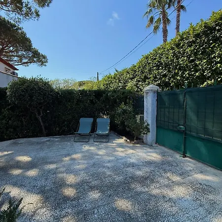 De à 50 M De La Antibes